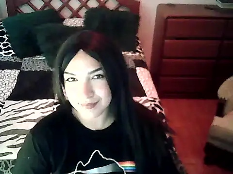 FallsForHerSmile webcam