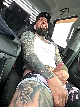 Beardedtattood's live cam