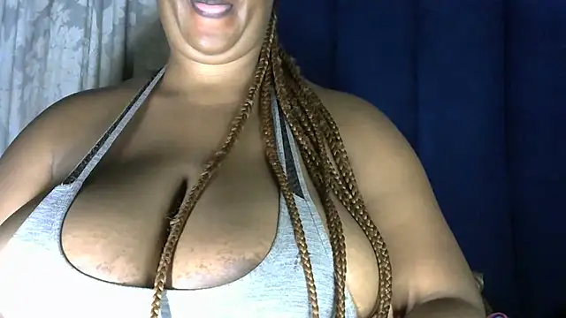 NippleMilkXx webcam