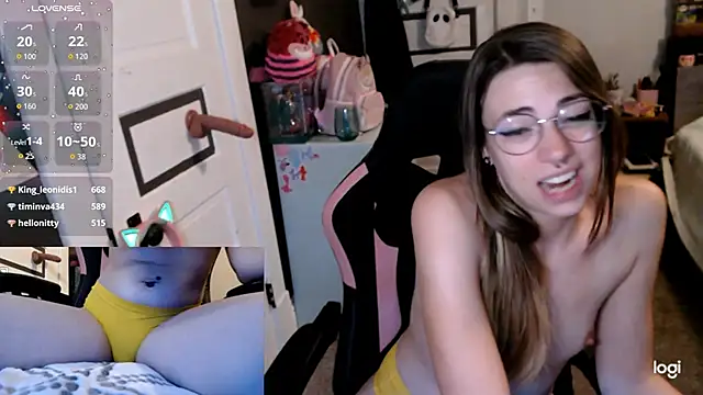 KierBearKisses webcam