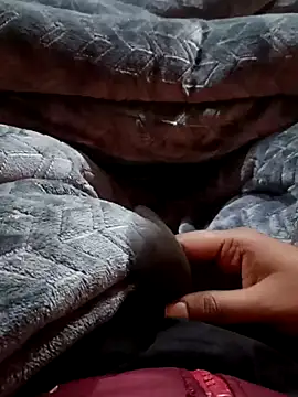 Naughtyforpussy webcam