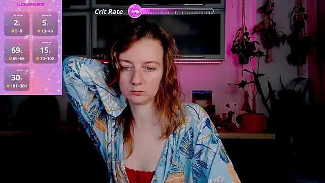 elly_helly - Elly_Helly's free webcam - UK Sex Cams