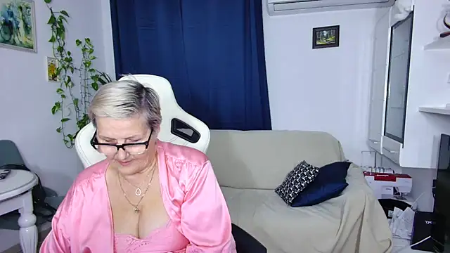 selenna57 - Selenna57's free webcam - UK Sex Cams