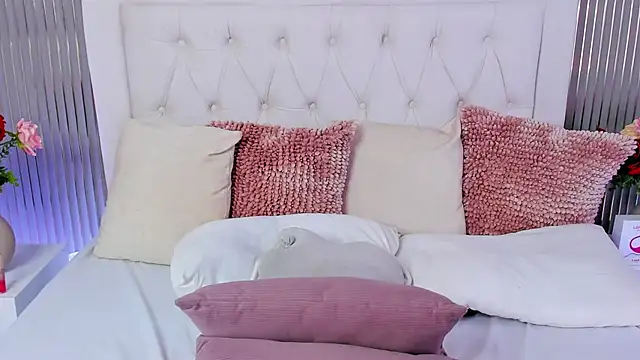 melodysweethoney (F teen) - SLAP MY PINK PUSSY + LUBRICANT  😍🍓