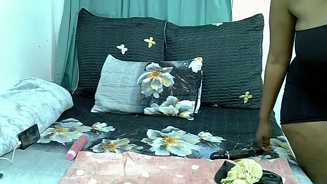 Hips Dont Lie X (HipsDontLieX95)