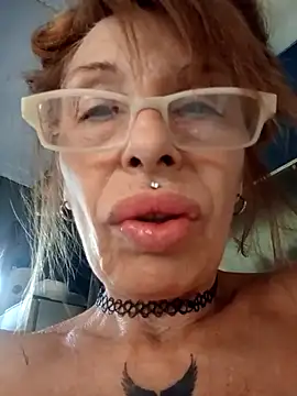 frozenwaffle (F mature) - Wet My body whith squirt