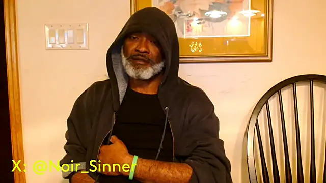 sinnernoir - Sinnernoir's free webcam - UK Sex Cams