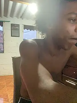 Larry-n-clouds webcam