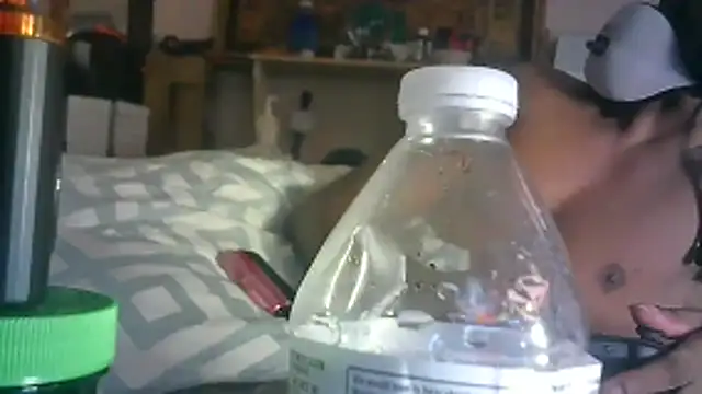 ON3YOULLN3VER_FIR3 webcam