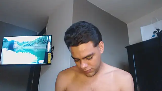 Millan_DarkWood webcam