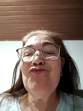 Webcam Model (Vicky_Rosse)  is live.Free join now!