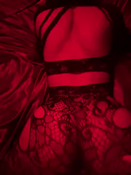 pure_pleasure23 webcam