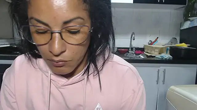 kateleyagrey - Kateleyagrey's free webcam - UK Sex Cams