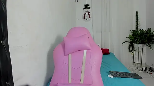 Laura_and_Kevin webcam