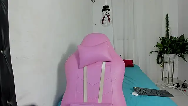 Laura_and_Kevin webcam