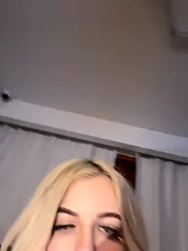 Steffi_Snowbunny webcam