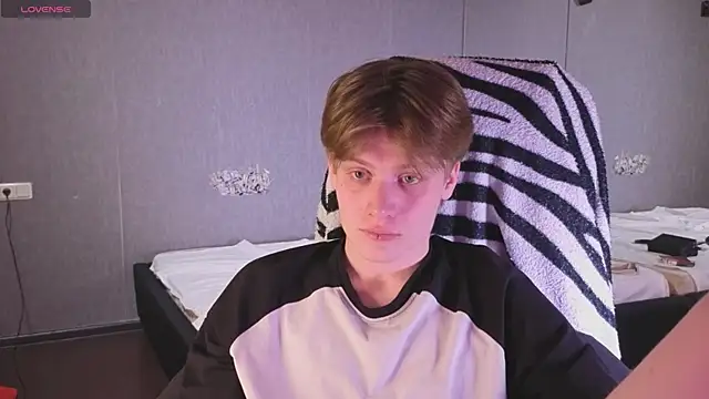 louieevans (M twink) - cum