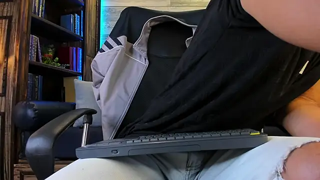 Donovan_Desmond webcam