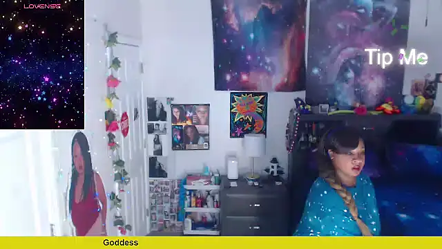 CosmicDream143 webcam