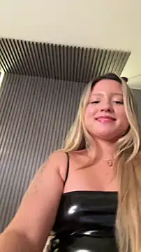 miapetit_ - MiaPetit_'s free webcam - UK Sex Cams