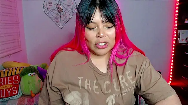 elliemoonx - EllieMoonX's free webcam - UK Sex Cams