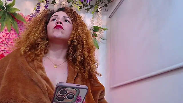 BLONDE_SEXYHOT webcam