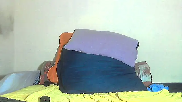 AnnabigpussyXO webcam