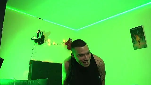 AlphaMasterXxx webcam