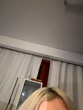 Steffi_Snowbunny webcam