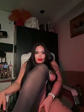 bigdominamia - BigDominaMia's free webcam