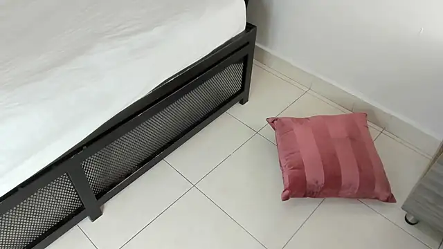 NicoletCherry__ webcam