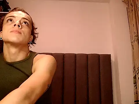 saara_johnson496 webcam