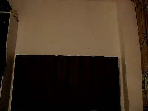 saara_johnson496 webcam