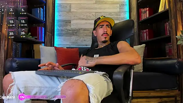 Donovan_Desmond webcam