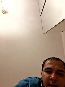 vyrgin_boy - Vyrgin_boy's free webcam - UK Sex Cams