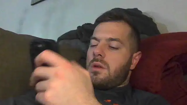 cheekycherryx (M young) - make this naughty chav strip off