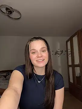 Webcam Model (ElenaMariee)  is live.Free join now!