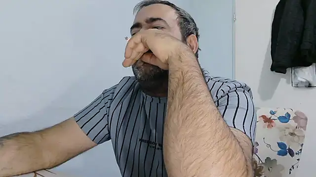 big_snakee webcam