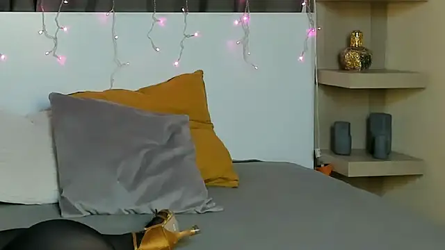 IninityKittyx webcam