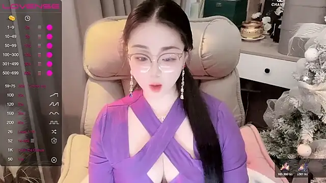 Monica-666888- webcam