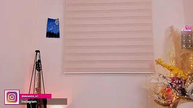 Alexandra_ra webcam