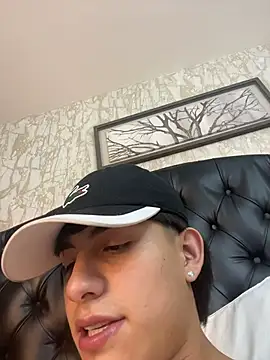 Lander_Cruz's live cam