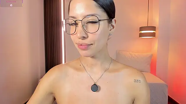 luvely_unique_ webcam