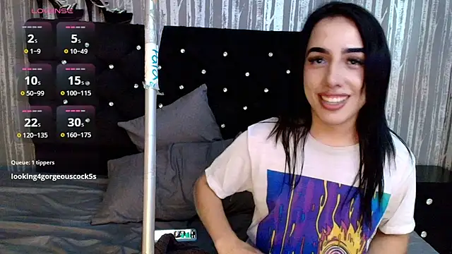 Alicee_Moonn webcam