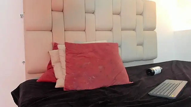 Sarah_GothicGirl webcam