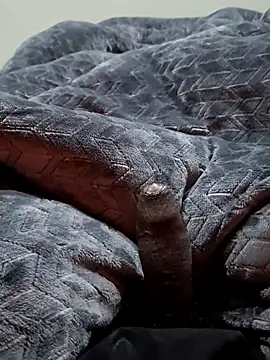 Naughtyforpussy webcam