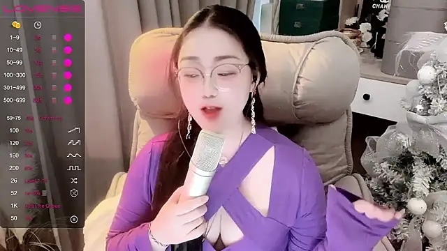 Monica-666888- webcam