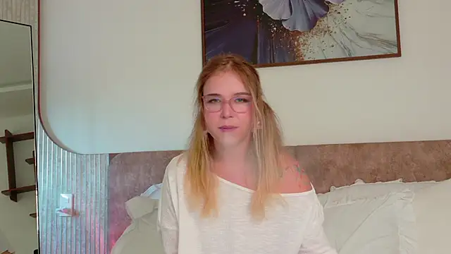 Lilith_Bonheur webcam