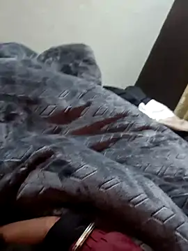 Naughtyforpussy webcam