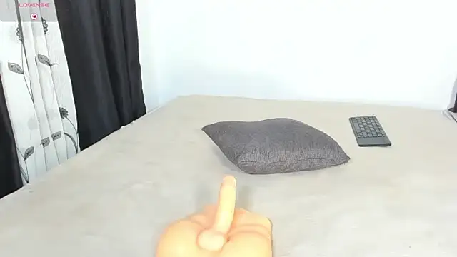 CREAMY_BUBBLEGUM webcam